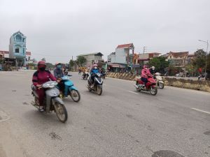 Ngã tư Quán Lào cần đẩy mạnh hơn nữa các giải pháp đảm bảo an toàn giao thông